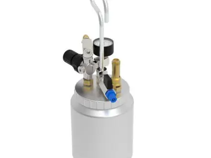 mały zbiornik do malowania